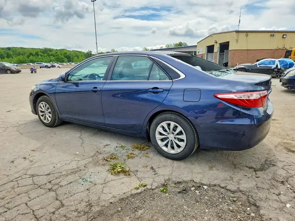 4T4BF1FK7GR528757 2016 TOYOTA CAMRY - Image 2