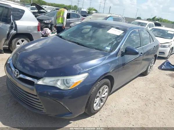 4T4BF1FK7GR528810 2016 TOYOTA CAMRY - Image 2