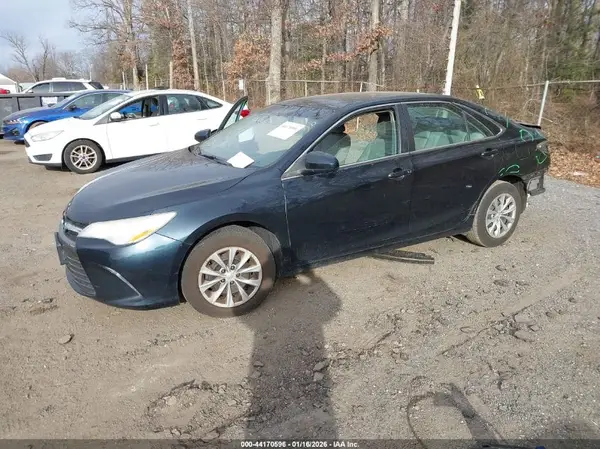 4T4BF1FK7GR533652 2016 TOYOTA CAMRY - Image 2