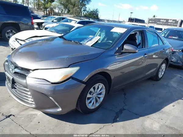 4T4BF1FK7GR534221 2016 TOYOTA CAMRY - Image 2