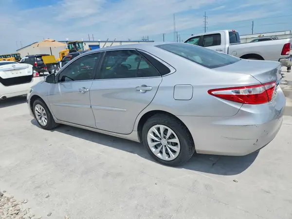4T4BF1FK7GR535837 2016 TOYOTA CAMRY - Image 2