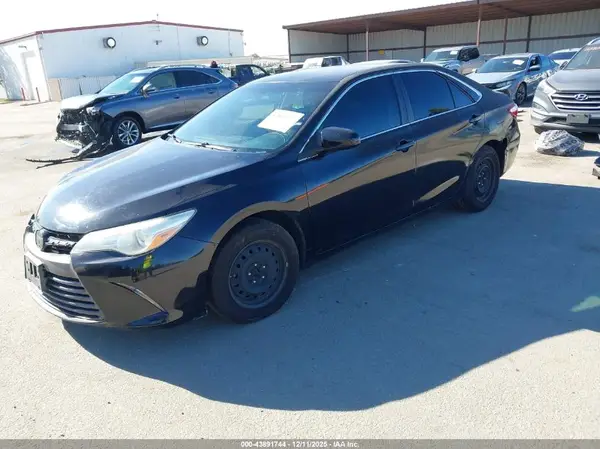 4T4BF1FK7GR538219 2016 TOYOTA CAMRY - Image 2