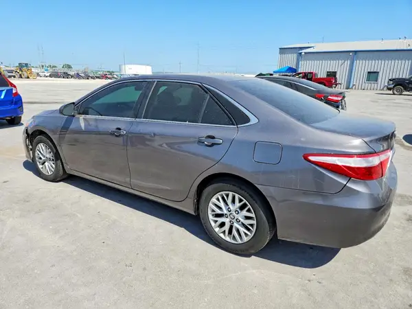 4T4BF1FK7GR538222 2016 TOYOTA CAMRY - Image 2