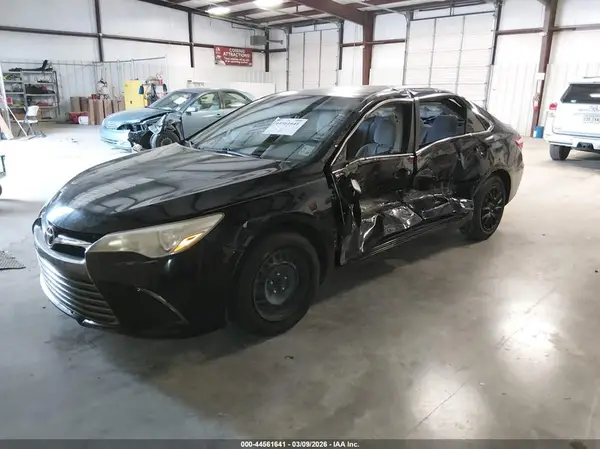 4T4BF1FK7GR538799 2016 TOYOTA CAMRY - Image 2