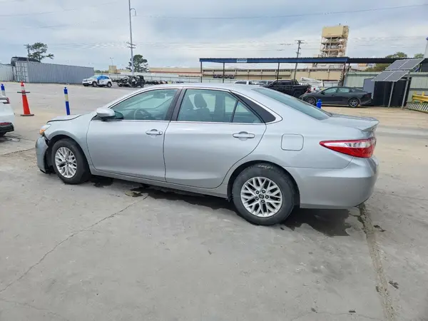 4T4BF1FK7GR545414 2016 TOYOTA CAMRY - Image 2