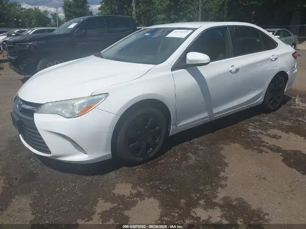 4T4BF1FK7GR549513 2016 TOYOTA CAMRY - Image 2