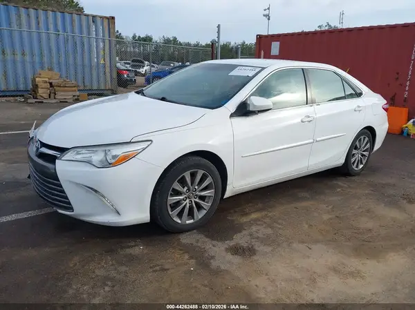 4T4BF1FK7GR554677 2016 TOYOTA CAMRY - Image 2