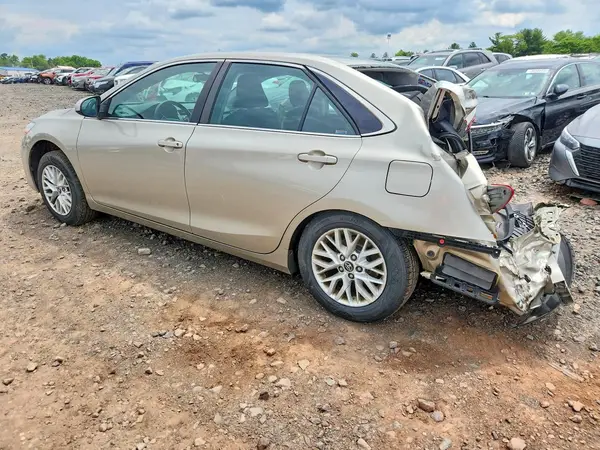 4T4BF1FK7GR560107 2016 TOYOTA CAMRY - Image 2