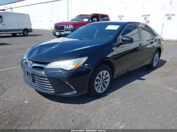 4T4BF1FK7GR560835 2016 TOYOTA CAMRY - Image 2