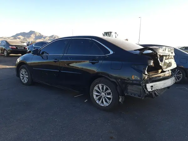 4T4BF1FK7GR569213 2016 TOYOTA CAMRY - Image 2