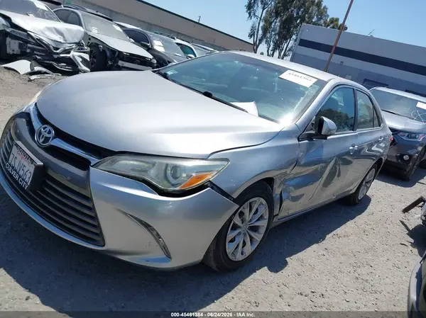 4T4BF1FK7GR570118 2016 TOYOTA CAMRY - Image 2