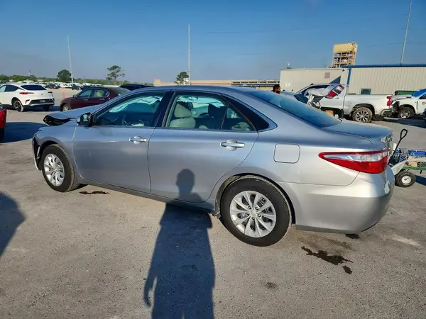 4T4BF1FK7GR574184 2016 TOYOTA CAMRY - Image 2