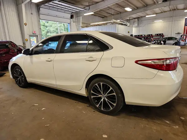 4T4BF1FK7GR574797 2016 TOYOTA CAMRY - Image 2