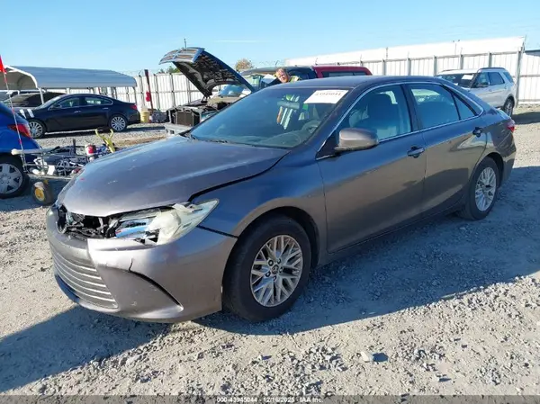 4T4BF1FK7GR575786 2016 TOYOTA CAMRY - Image 2