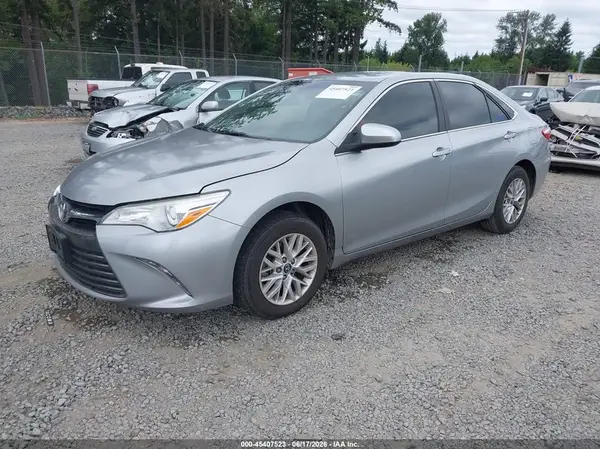 4T4BF1FK7GR576839 2016 TOYOTA CAMRY - Image 2