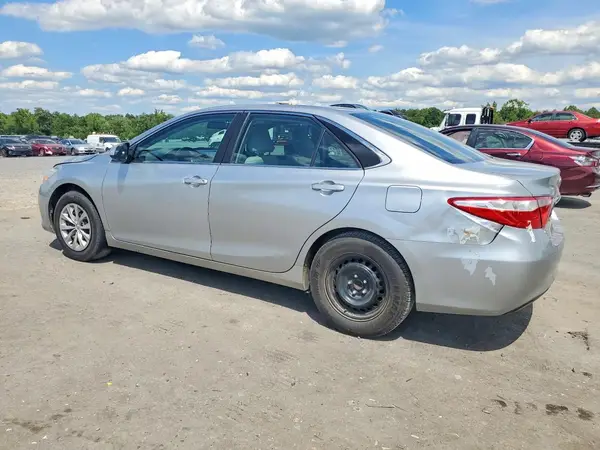 4T4BF1FK7GR576954 2016 TOYOTA CAMRY - Image 2