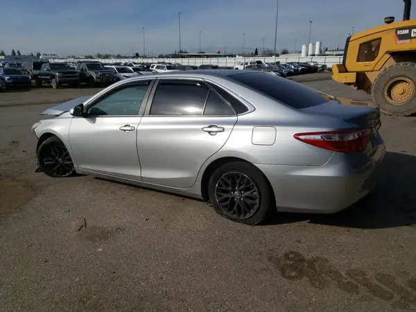4T4BF1FK7GR577215 2016 TOYOTA CAMRY - Image 2