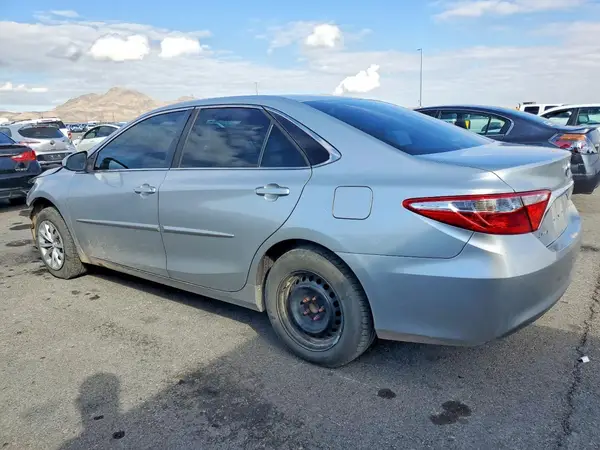4T4BF1FK7GR579661 2016 TOYOTA CAMRY - Image 2