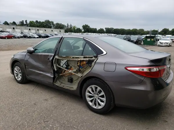 4T4BF1FK7GR584021 2016 TOYOTA CAMRY - Image 2