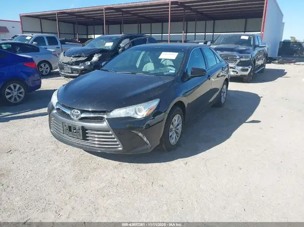 4T4BF1FK8GR516648 2016 TOYOTA CAMRY - Image 2