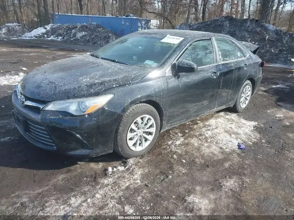 4T4BF1FK8GR517962 2016 TOYOTA CAMRY - Image 2
