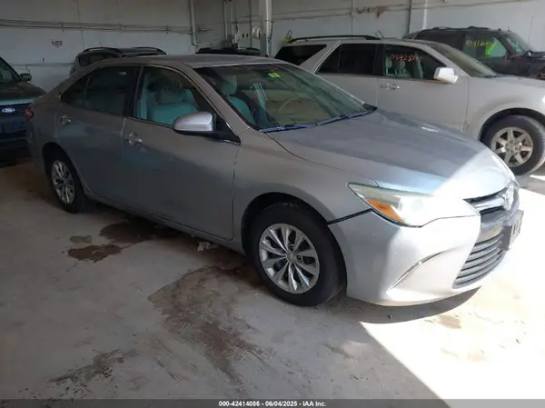 4T4BF1FK8GR518898 2016 TOYOTA CAMRY - Image 1