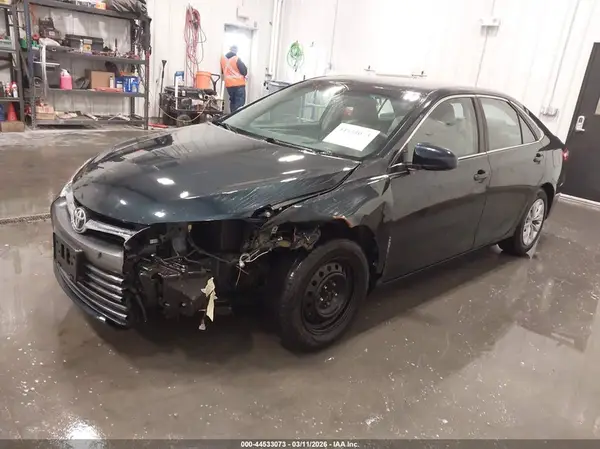 4T4BF1FK8GR521798 2016 TOYOTA CAMRY - Image 2