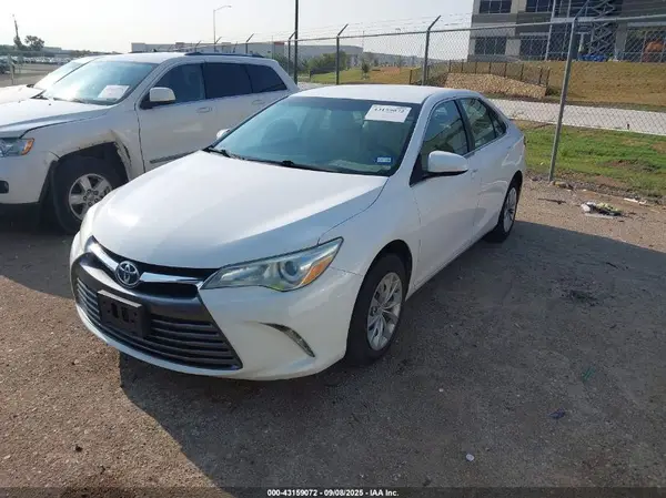 4T4BF1FK8GR522224 2016 TOYOTA CAMRY - Image 2