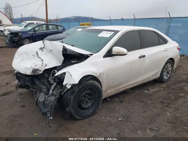 4T4BF1FK8GR524622 2016 TOYOTA CAMRY - Image 2