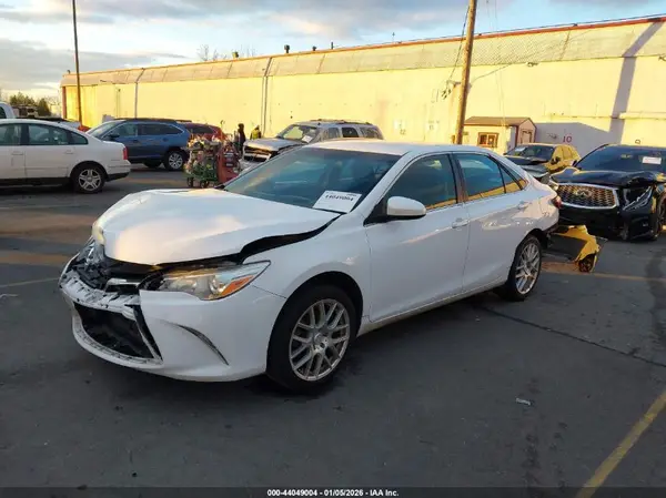 4T4BF1FK8GR526483 2016 TOYOTA CAMRY - Image 2