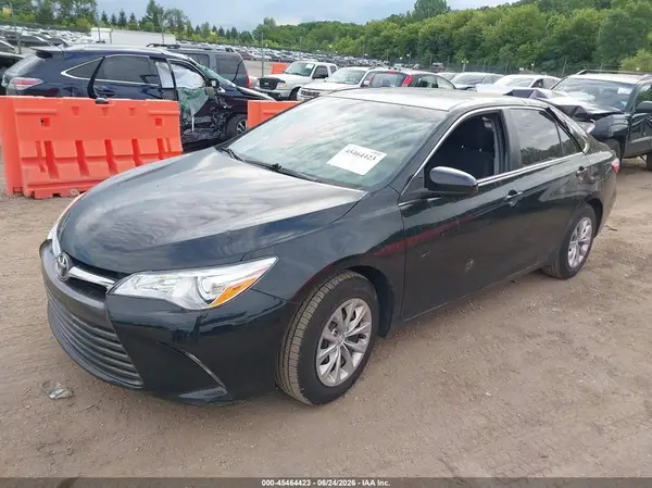 4T4BF1FK8GR526578 2016 TOYOTA CAMRY - Image 2