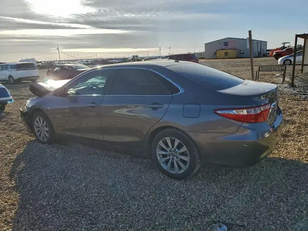 4T4BF1FK8GR526709 2016 TOYOTA CAMRY - Image 2