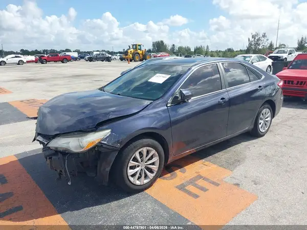 4T4BF1FK8GR527102 2016 TOYOTA CAMRY - Image 2