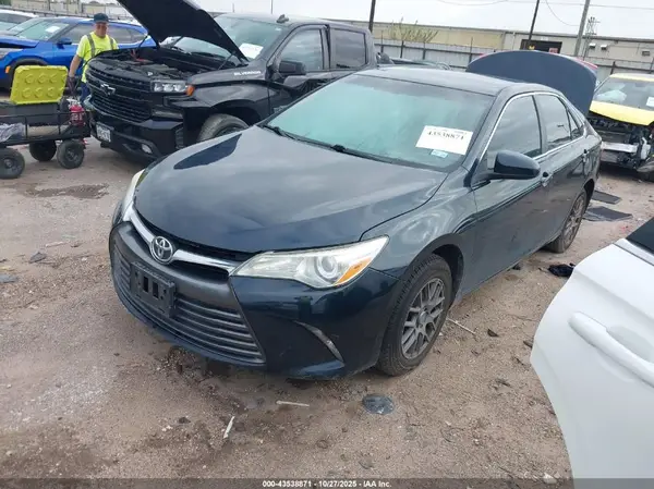 4T4BF1FK8GR527634 2016 TOYOTA CAMRY - Image 2
