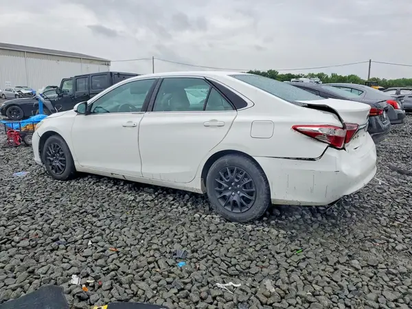 4T4BF1FK8GR529674 2016 TOYOTA CAMRY - Image 2
