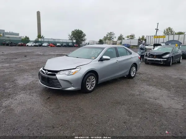 4T4BF1FK8GR534129 2016 TOYOTA CAMRY - Image 2