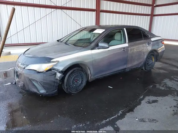 4T4BF1FK8GR537161 2016 TOYOTA CAMRY - Image 2