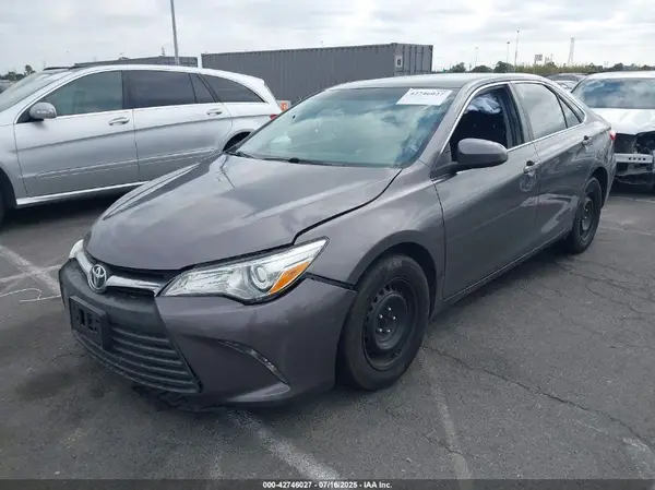4T4BF1FK8GR539220 2016 TOYOTA CAMRY - Image 2