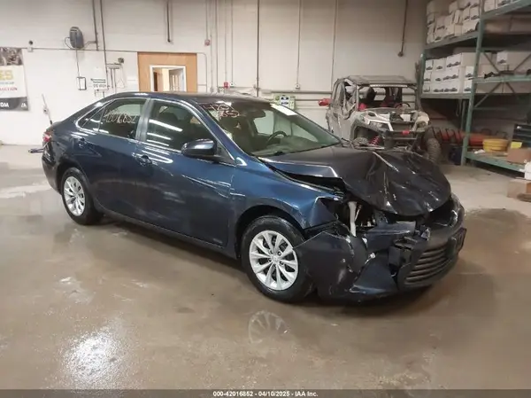 4T4BF1FK8GR542246 2016 TOYOTA CAMRY - Image 1