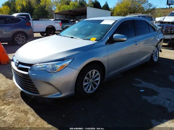 4T4BF1FK8GR543803 2016 TOYOTA CAMRY - Image 2