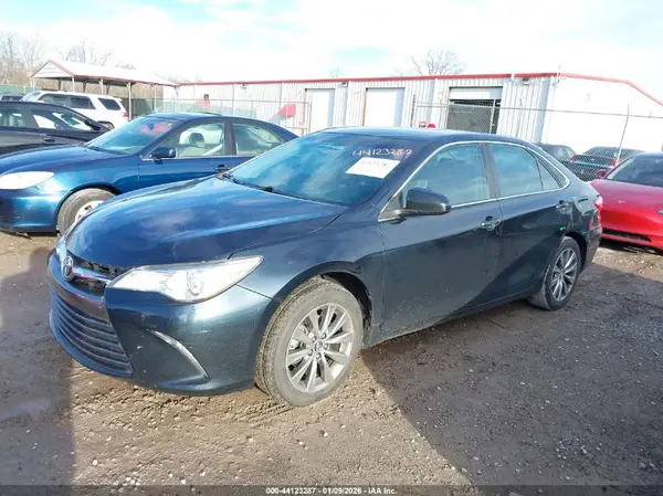 4T4BF1FK8GR545695 2016 TOYOTA CAMRY - Image 2