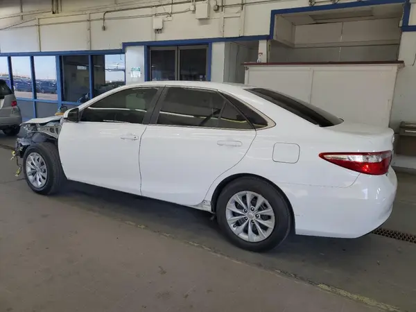 4T4BF1FK8GR547298 2016 TOYOTA CAMRY - Image 2