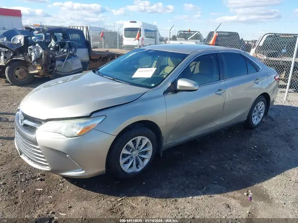 4T4BF1FK8GR552727 2016 TOYOTA CAMRY - Image 2
