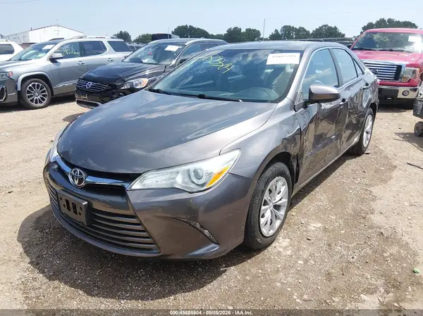 4T4BF1FK8GR553912 2016 TOYOTA CAMRY - Image 2