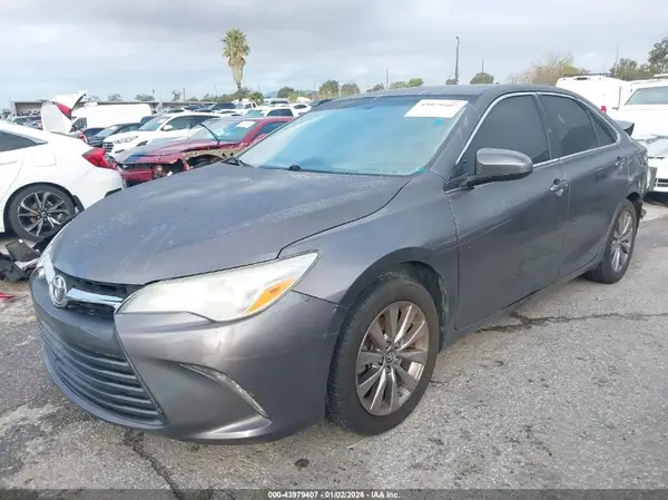 4T4BF1FK8GR560438 2016 TOYOTA CAMRY - Image 2