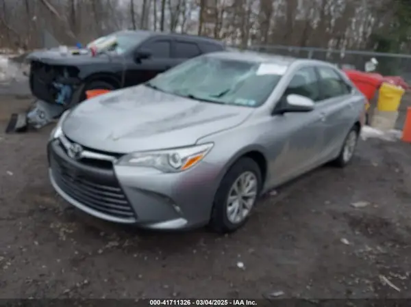 4T4BF1FK8GR561573 2016 TOYOTA CAMRY - Image 2