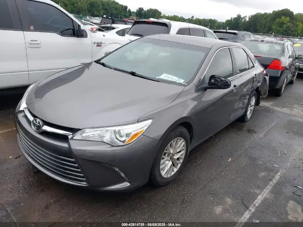4T4BF1FK8GR561864 2016 TOYOTA CAMRY - Image 2