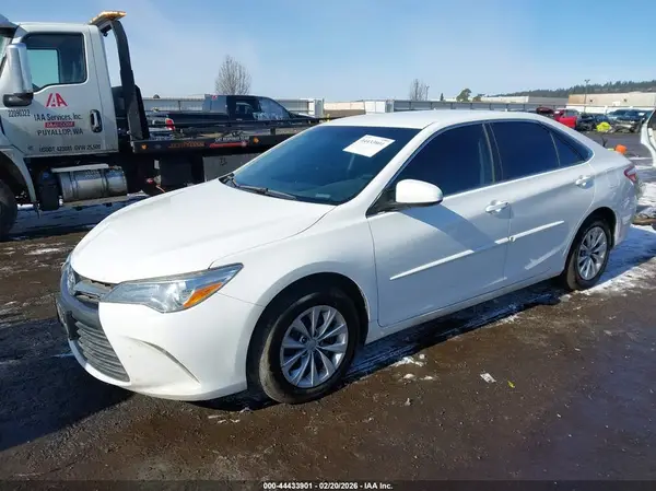 4T4BF1FK8GR565056 2016 TOYOTA CAMRY - Image 2