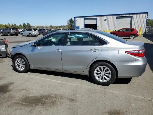 4T4BF1FK8GR565140 2016 TOYOTA CAMRY - Image 2