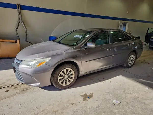 4T4BF1FK8GR565719 2016 TOYOTA CAMRY - Image 1